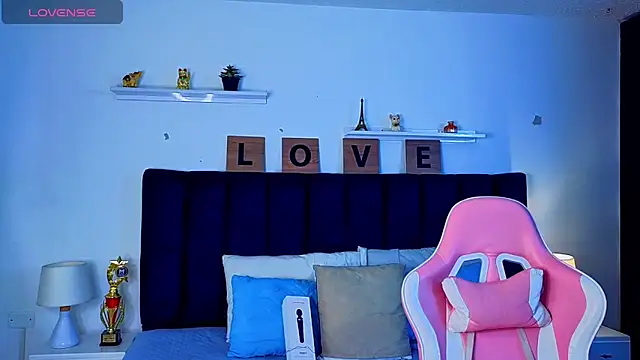 Issac james  online show from 19, 4, 2026