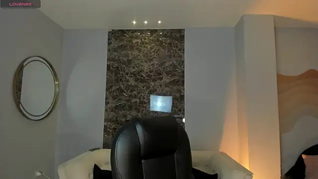 Snapshot of PaulinaSantos_ chatting on 27, 5, 2026 PaulinaSantos online show from 27, 5, 2026