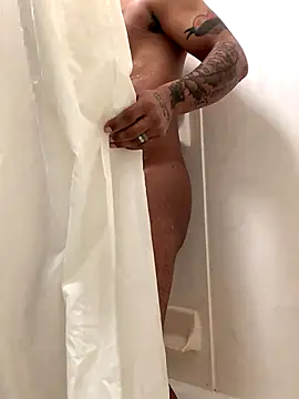 Snapshot of curvedicbandit6_2 chatting on 6, 12, 2024 curvedicbandit6 2 online show from 6, 12, 2024