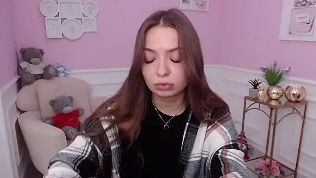 LucySkilar online show from 14, 9, 2025