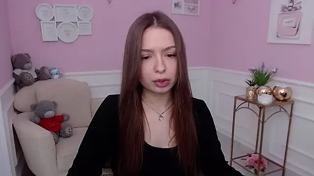 LucySkilar online show from 13, 11, 2025