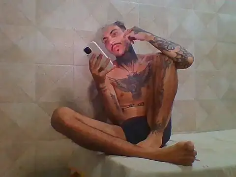 PitbullDiablo1 online show from 18, 11, 2025