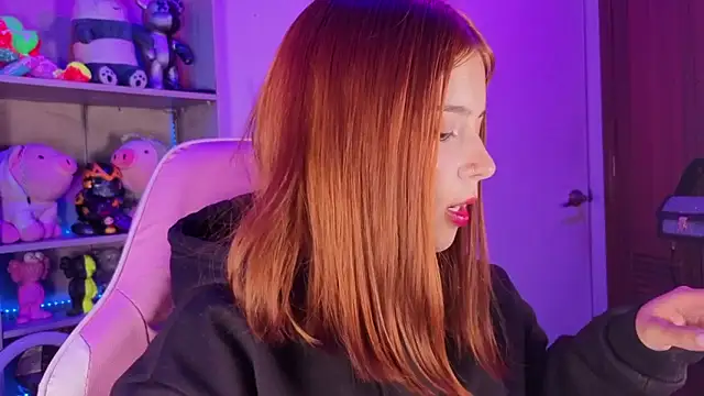 EmilyMiller  online show from 12, 1, 2026