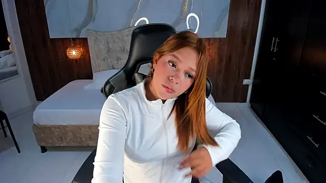 Snapshot of mia_18v chatting on 2, 5, 2026 mia 18v online show from 2, 5, 2026