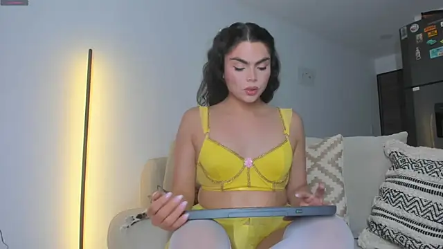 cheryl blossom69 online show from 15, 4, 2026