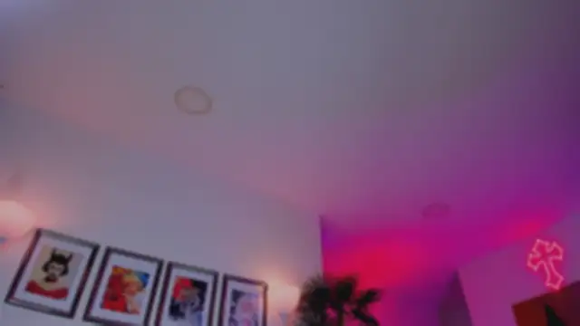 Taylor  foxxx online show from 14, 1, 2026