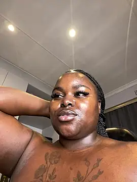 Snapshot of Honeycoco0211 chatting on 23, 5, 2026 Honeycoco0211 online show from 23, 5, 2026