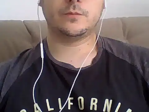 Snapshot of ShiitakeBR chatting on 9, 12, 2024 ShiitakeBR online show from 9, 12, 2024