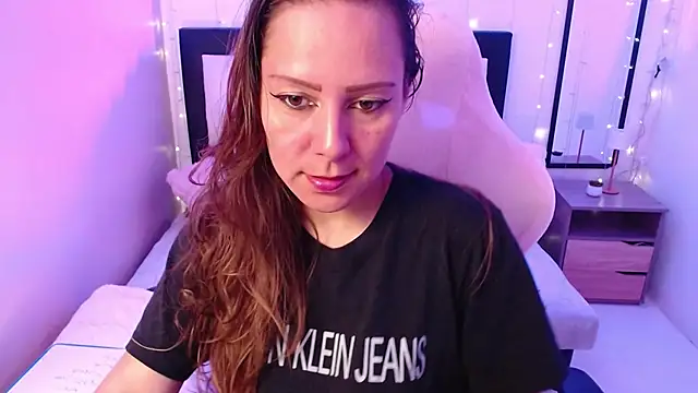 camila delarosa online show from 1, 7, 2026