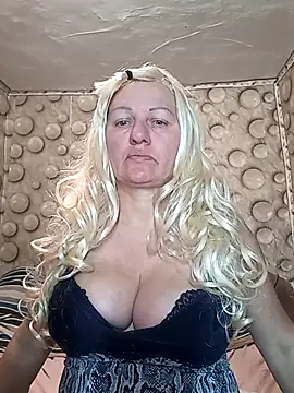 FameLara online show from 9, 4, 2026