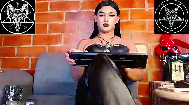 Snapshot of Domina_Lilith chatting on 20, 2, 2025 Domina Lilith online show from 20, 2, 2025