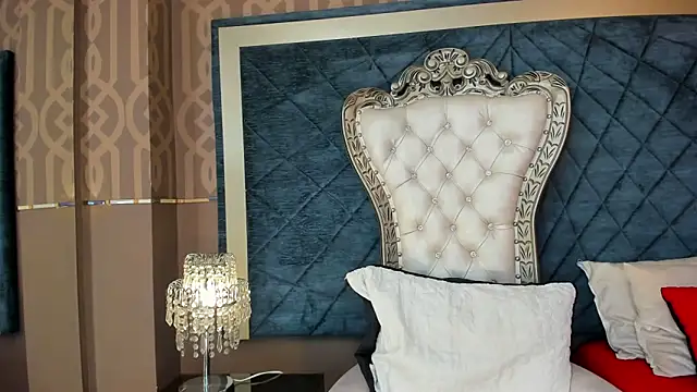 Snapshot of Janna_Rousse_ chatting on 29, 10, 2025 Janna Rousse online show from 29, 10, 2025