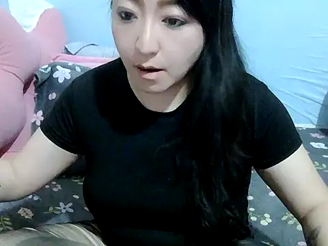 Snapshot of Xylona666 chatting on 27, 11, 2025 Xylona666 online show from 27, 11, 2025