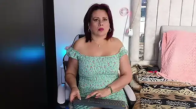 Kaily jonness online show from 18, 12, 2024