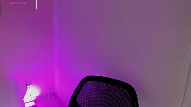 Snapshot of Oriana_Guzman chatting on 5, 2, 2026 Oriana Guzman online show from 5, 2, 2026