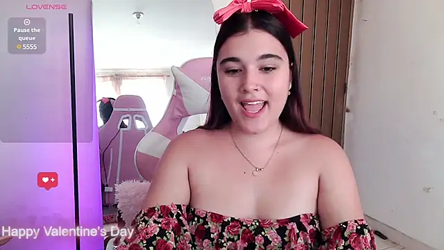 Snapshot of Magic-Smilee chatting on 14, 2, 2025 Magic-Smilee online show from 14, 2, 2025