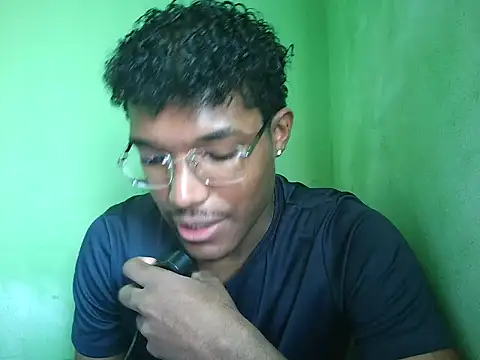 Oliveira2344 online show from 17, 4, 2026