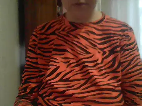 Snapshot of AnaXBerry chatting on 17, 12, 2025 AnaXBerry online show from 17, 12, 2025