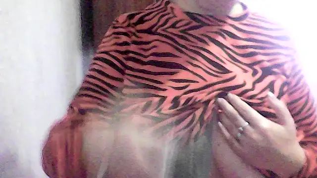 Snapshot of AnaXBerry chatting on 7, 1, 2026 AnaXBerry online show from 7, 1, 2026