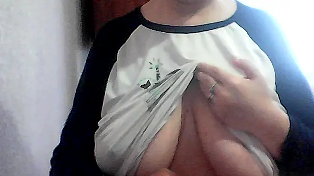 Snapshot of AnaXBerry chatting on 17, 1, 2026 AnaXBerry online show from 17, 1, 2026