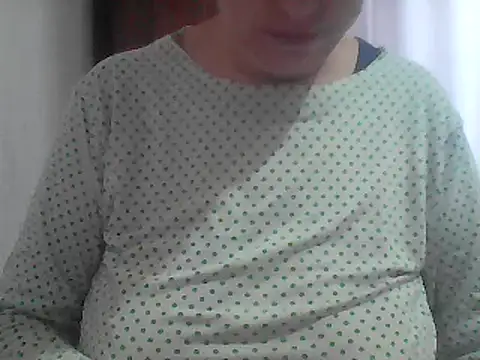 Snapshot of AnaXBerry chatting on 10, 2, 2026 AnaXBerry online show from 10, 2, 2026