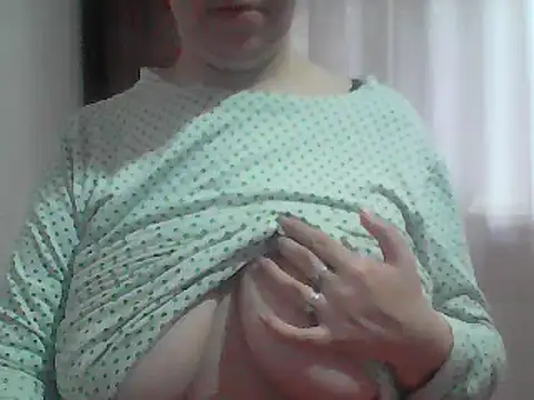 Snapshot of AnaXBerry chatting on 15, 2, 2026 AnaXBerry online show from 15, 2, 2026