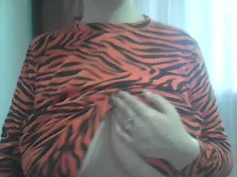 Snapshot of AnaXBerry chatting on 20, 2, 2026 AnaXBerry online show from 20, 2, 2026