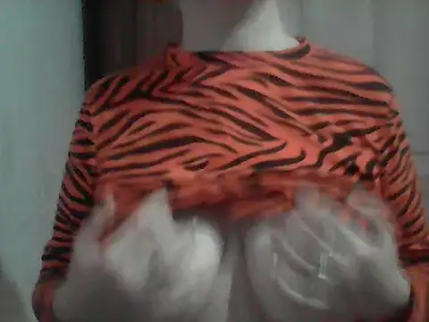 Snapshot of AnaXBerry chatting on 20, 2, 2026 AnaXBerry online show from 20, 2, 2026