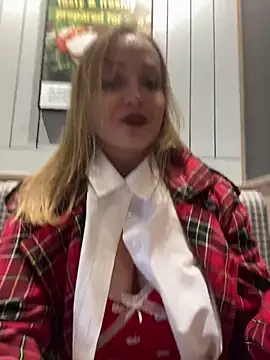 Snapshot of LadyTatiana_Madam chatting on 1, 2, 2026 LadyTatiana Madam online show from 1, 2, 2026