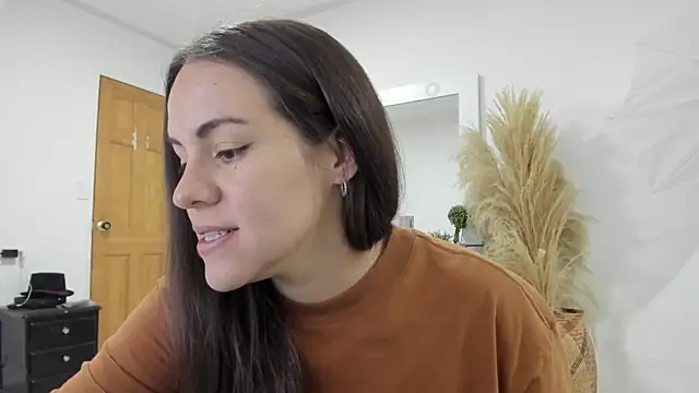 AURORA FRANKLIN online show from 15, 9, 2025