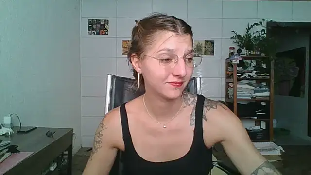 Snapshot of SweetyBabyDemon chatting on 10, 2, 2026 SweetyBabyDemon online show from 10, 2, 2026