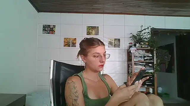 Snapshot of SweetyBabyDemon chatting on 24, 2, 2026 SweetyBabyDemon online show from 24, 2, 2026