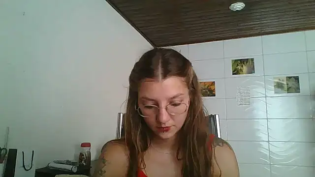 Snapshot of SweetyBabyDemon chatting on 2, 4, 2026 SweetyBabyDemon online show from 2, 4, 2026