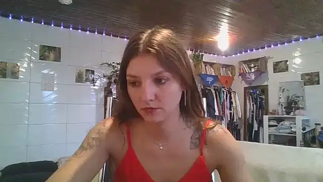 Snapshot of SweetyBabyDemon chatting on 4, 4, 2026 SweetyBabyDemon online show from 4, 4, 2026