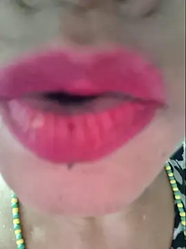 Snapshot of gatadeojosclaros chatting on 1, 5, 2026 gatadeojosclaros online show from 1, 5, 2026
