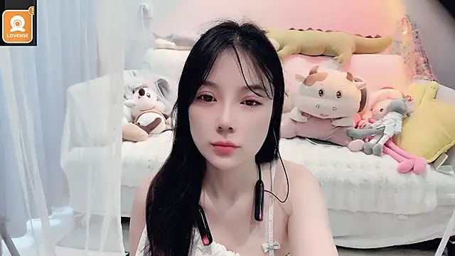 AKiKi711 online show from 9, 9, 2025