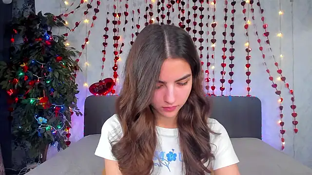 Snapshot of Milana_Crystal_ chatting on 24, 2, 2026 Milana Crystal online show from 24, 2, 2026