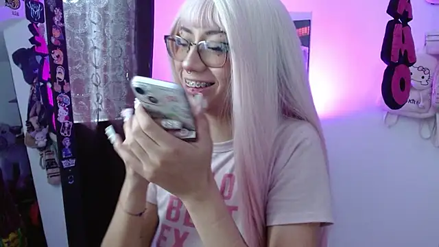 squirt charlott online show from 20, 9, 2025