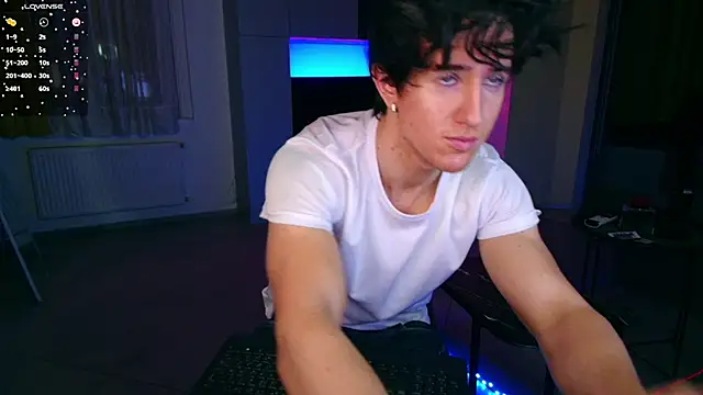 Snapshot of ChristianLevine_ chatting on 5, 6, 2026 ChristianLevine online show from 5, 6, 2026