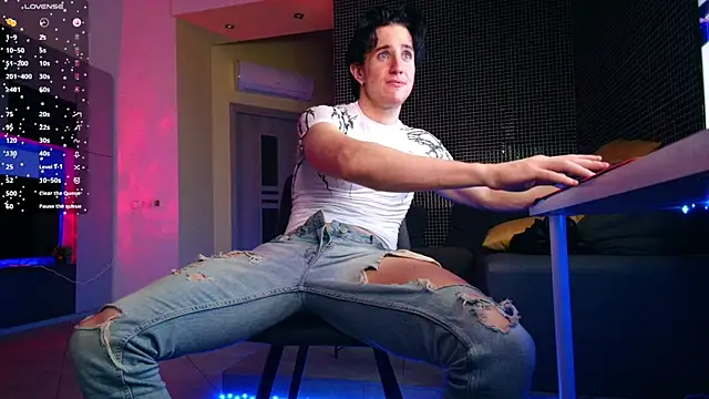 Snapshot of ChristianLevine_ chatting on 8, 6, 2026 ChristianLevine online show from 8, 6, 2026