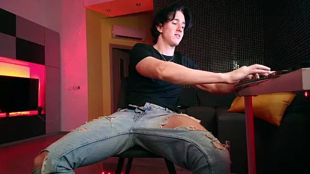 Snapshot of ChristianLevine_ chatting on 5, 7, 2026 ChristianLevine online show from 5, 7, 2026