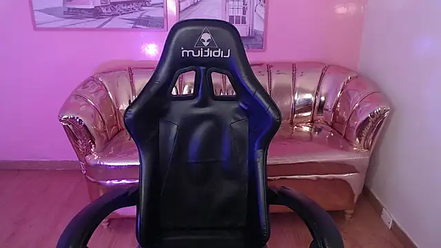 carlie mayer v online show from 30, 9, 2025