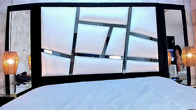 LiaObrien online show from 19, 2, 2026