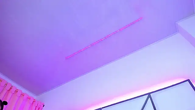 Snapshot of SarayRoyse chatting on 17, 1, 2025 SarayRoyse online show from 17, 1, 2025