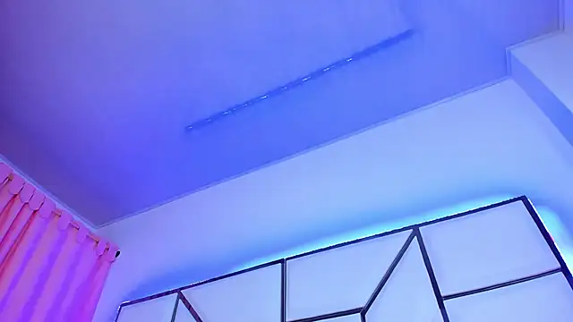 Snapshot of SarayRoyse chatting on 23, 1, 2025 SarayRoyse online show from 23, 1, 2025