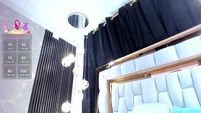 Snapshot of SarayRoyse chatting on 15, 10, 2025 SarayRoyse online show from 15, 10, 2025