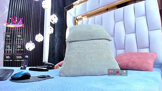 SarayRoyse online show from 10, 3, 2026