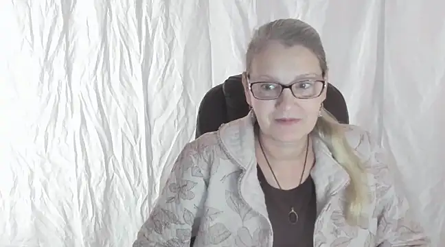 irinamaux online show from 23, 2, 2025