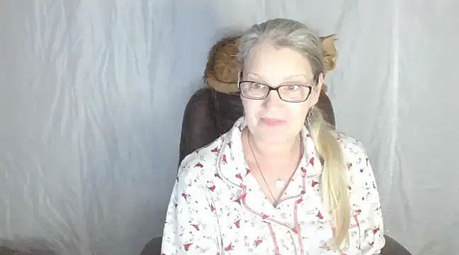 irinamaux online show from 27, 2, 2025