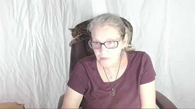 irinamaux online show from 2, 3, 2025